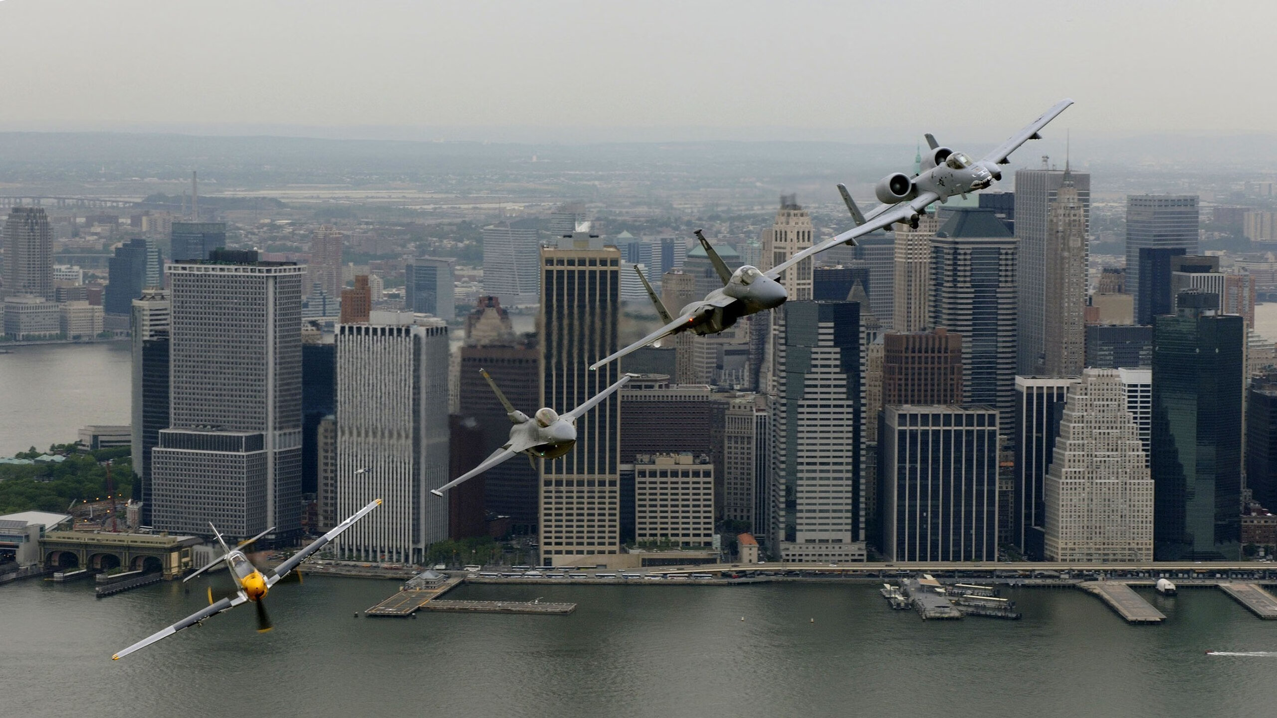 FB体育在线-罗马客场遭遇大败，战绩蒙上阴影，罗马球队比赛