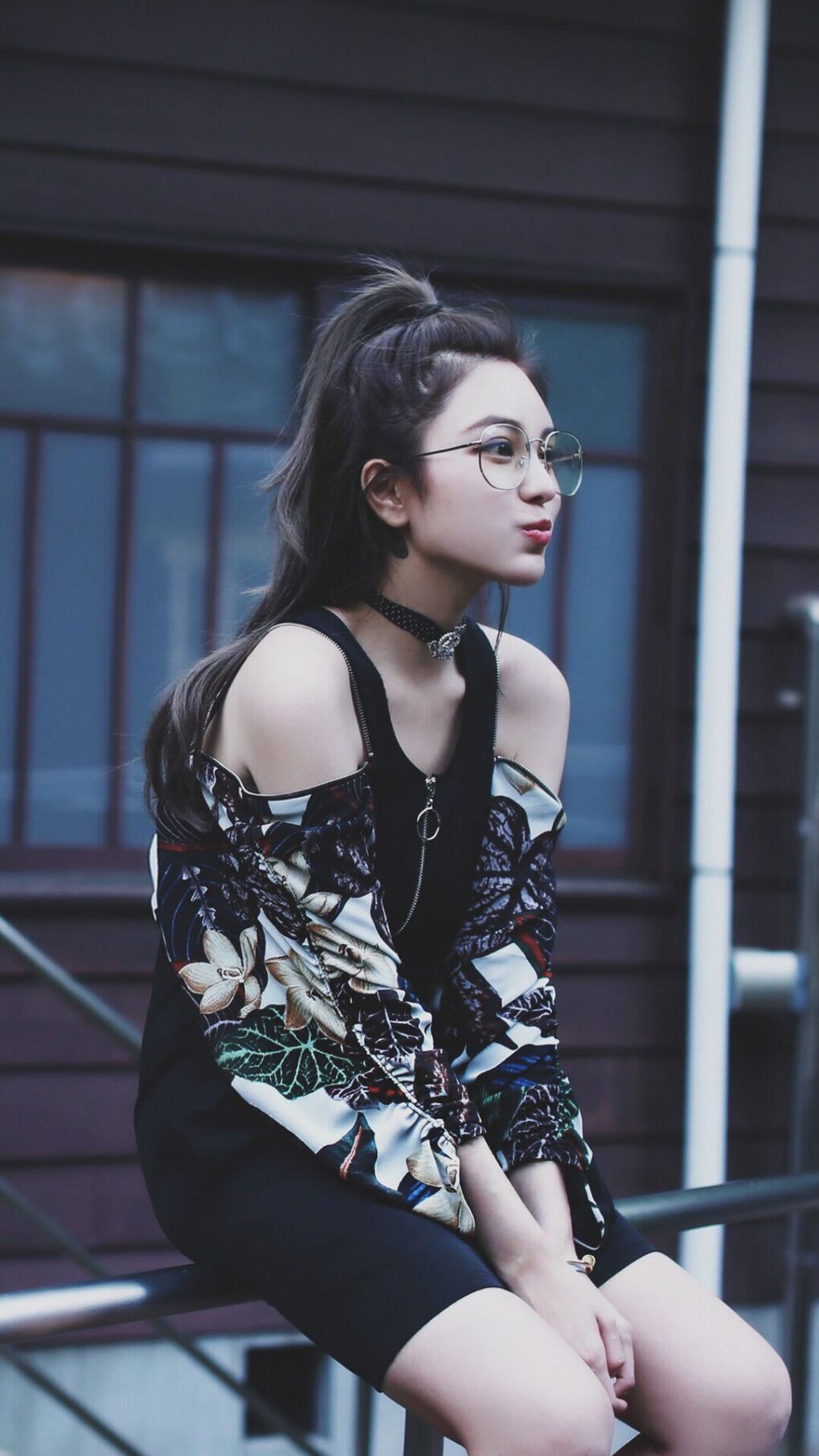 fb体育官网入口-社交平台话题榜前十多条与比赛相关球迷热情讨论热度不减，社交互动平台